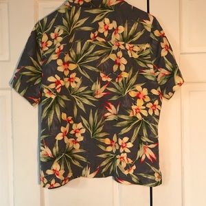 100% silk Tommy Bahamas ladies button down shirt